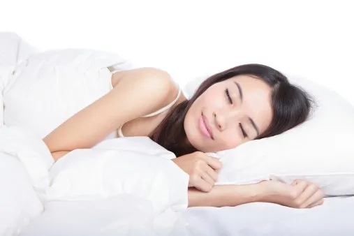 Biar Tampil Lebih Fresh Tanpa Mata Panda, 11 Cara Ini Oke Banget Kamu Coba! 22