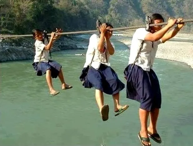 Ironi Pendidikan Indonesia yang Bikin Hati Sedih dan Marah. Kamu yang Hidup Enak, Masih Ngeluh Buat Sekolah? 14