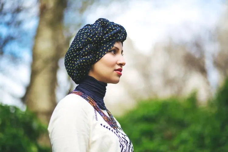 Menerka Kepribadian Cewek dari 7 Model Jilbabnya. Kira-kira Kamu yang Mana? 12
