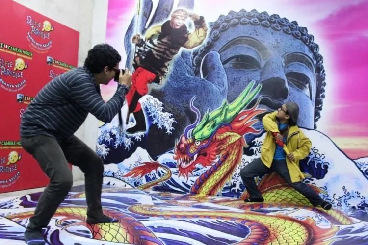 Ngaku Traveler Hits dan Kekinian? Nggak Sah Kalau Belum Mengunjungi Rumah Kamera di Magelang! 18