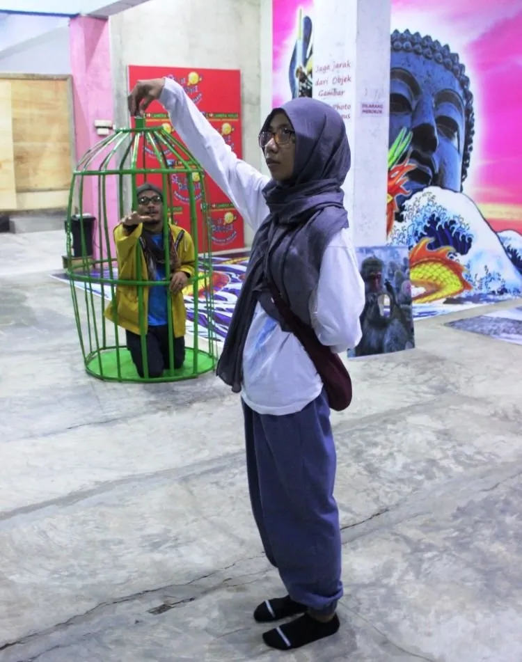 Ngaku Traveler Hits dan Kekinian? Nggak Sah Kalau Belum Mengunjungi Rumah Kamera di Magelang! 17