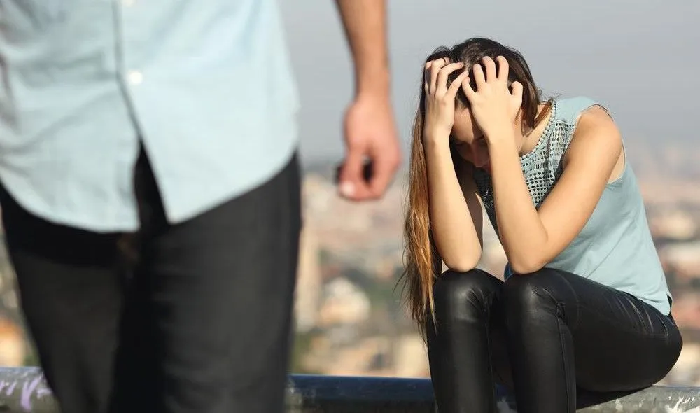 8 Alasan Cowok Pergi Saat Kamu Lagi Nyaman-nyamannya. Cewek Mesti Baca!