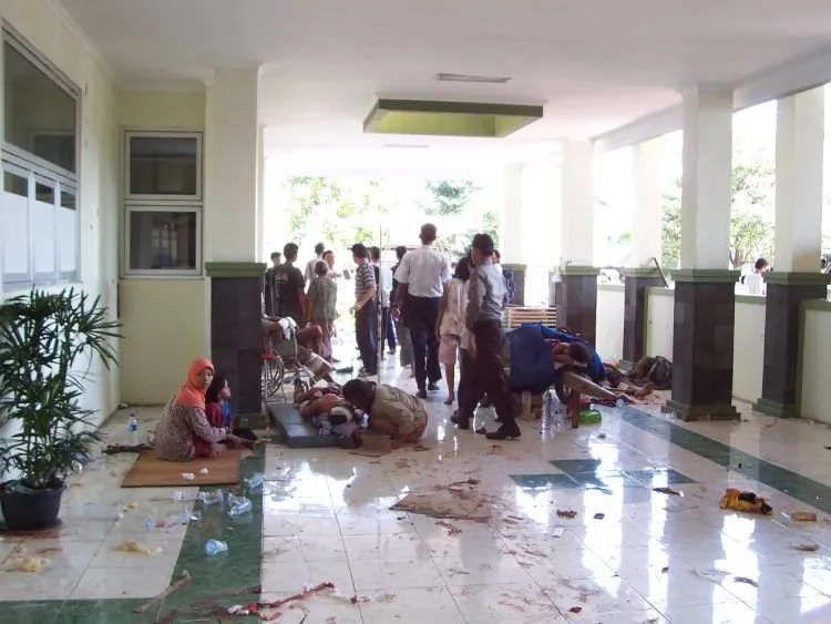 Memperingati 10 tahun Gempa Jogja, Sudahkah Kamu Melupakan Tragedi Memilukan Itu? 17
