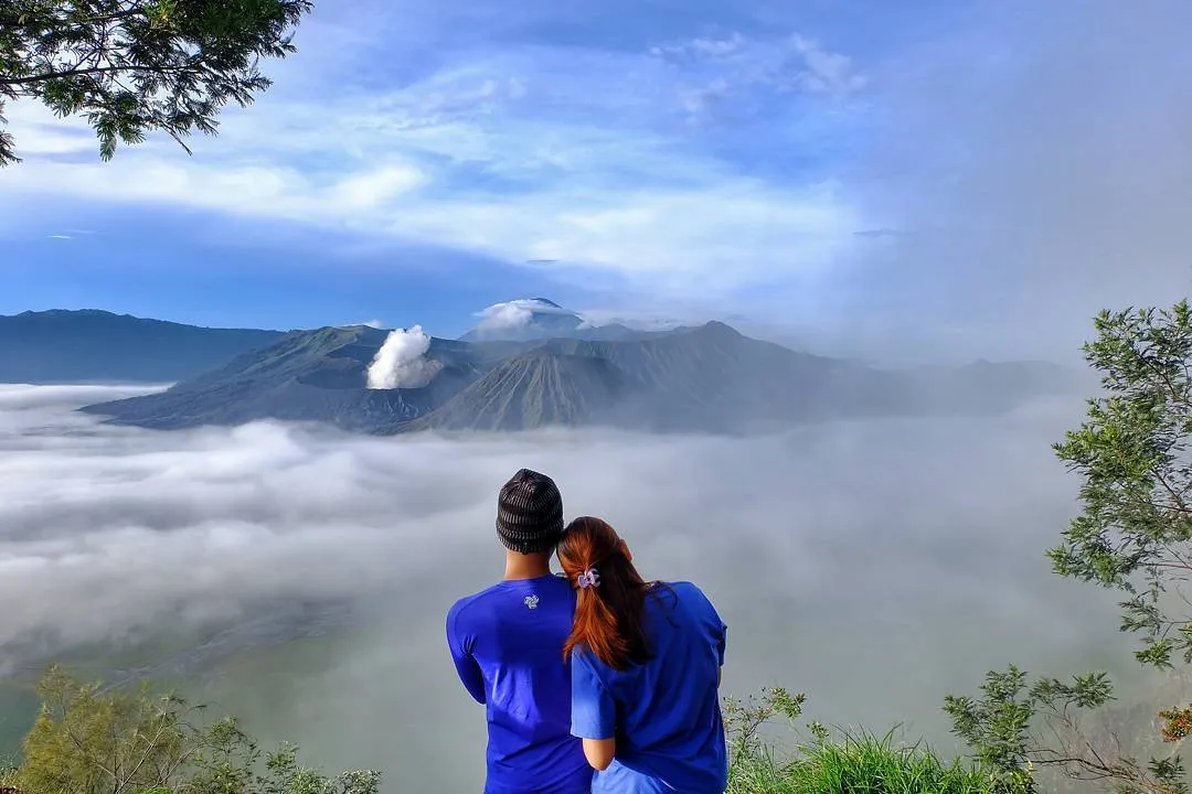 Parade Foto Selebrasi Para Pendaki yang Unik dan Kreatif di Puncak Gunung. Mana Favoritmu? 24