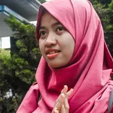 Selasa Cantik: Elok Paras Pevita Pearce yang Mengalihkan Duniamu. 16