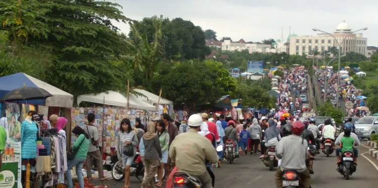 Di Dunia Ini Ada 13 Tipe Orang dari Gayanya Saat Joging. Kamu Termasuk Tipe yang Mana? 15