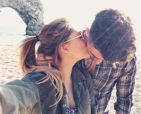 7 Hal Nggak Romantis yang Jadi Tanda, Kalian Udah 'Klik' Banget Berdua 12