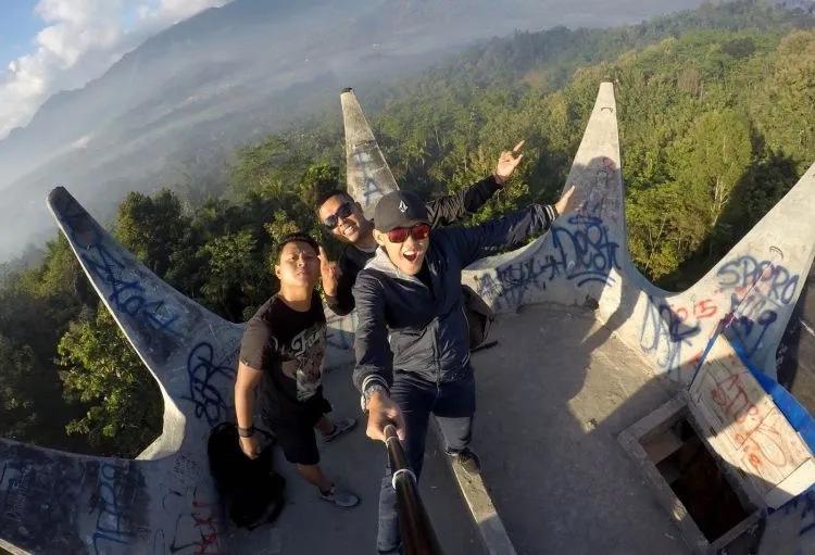 Masih Belum Move On dari Kisah Mas Rangga dan Mbak Cinta. Yuk Maen ke Gereja Ayam di Magelang Aja! 14
