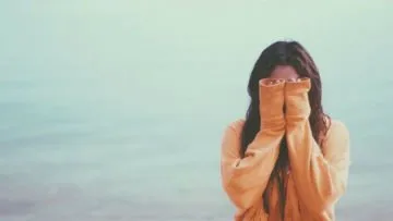 Gampang Mellow dan Nangis Tanpa Alasan, 9 Hal Ini Udah Kayak Nafas Buatmu