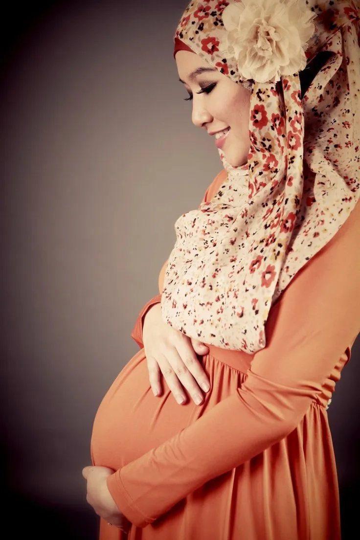 Jangan Ragu Tampil Menawan Saat Mengandung Buah Hati, Wanita Hamil itu Sedang Cantik-cantiknya! 18