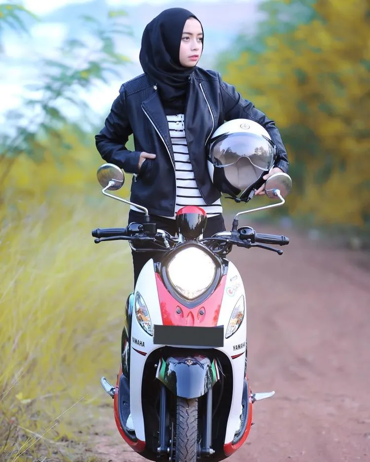 Inilah 6 Alasan Cewek (Mumpung Belum Jadi Emak-Emak) Naik Motor Matic Selalu Bikin Jatuh Hati 9