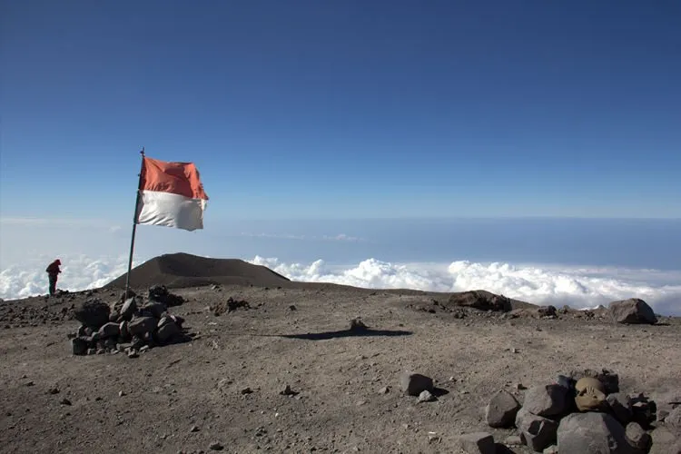 Lagi, Berita Mengejutkan dari Gunung. Dua Pendaki Asal Cirebon Dikabarkan Hilang di Gunung Semeru! 6