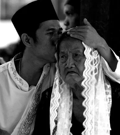 Jangan Takut dengan Laki-Laki yang Berpredikat 'Anak Mami'. Mereka Adalah Calon Imam Terbaikmu 8