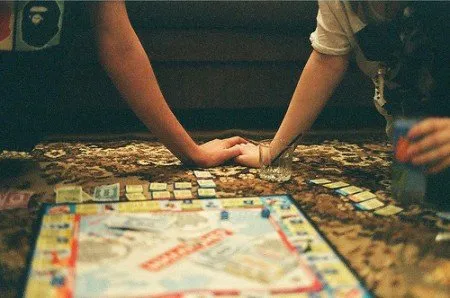 Meski Nggak Romantis, Hal-hal Ini Bisa Bikin Hubungan Tambah Manis 11