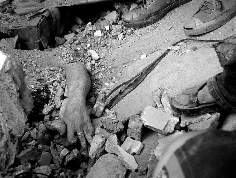 Memperingati 10 tahun Gempa Jogja, Sudahkah Kamu Melupakan Tragedi Memilukan Itu? 16
