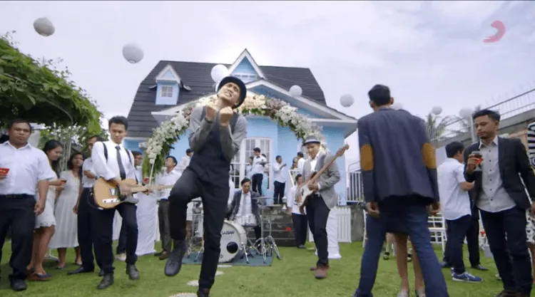 Buat Kamu yang Baru Putus Cinta, 12 Lagu Ini Mengajakmu Bangkit dan Kembali Ceria 24