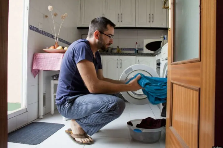 Untuk Calon Imamku, Bukannya Aku Mengingkari Tugas Sebagai Istri. Tapi Maukah Kau Berbagi Pekerjaan Rumah Tangga Denganku Nanti? 13