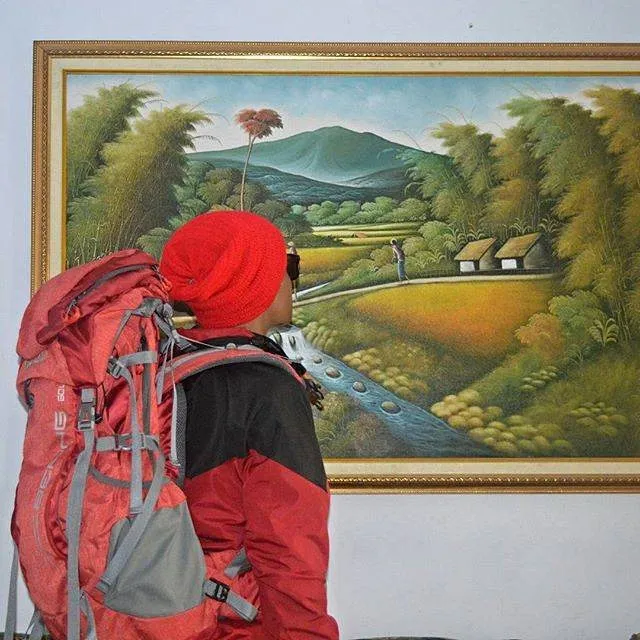 Parodi Foto Kocak Para Pendaki yang Bikin Akhir Pekanmu Berwarna! Kamu Pasti Ngakak Terus 18