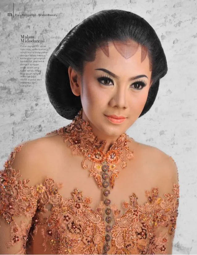 Untukmu Calon Ratu Sehari, Inilah 8 Inspirasi Kebaya Klasik Untuk Malam Midodareni 14