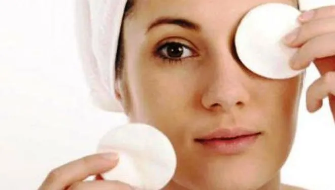 Biar Tampil Lebih Fresh Tanpa Mata Panda, 11 Cara Ini Oke Banget Kamu Coba! 12