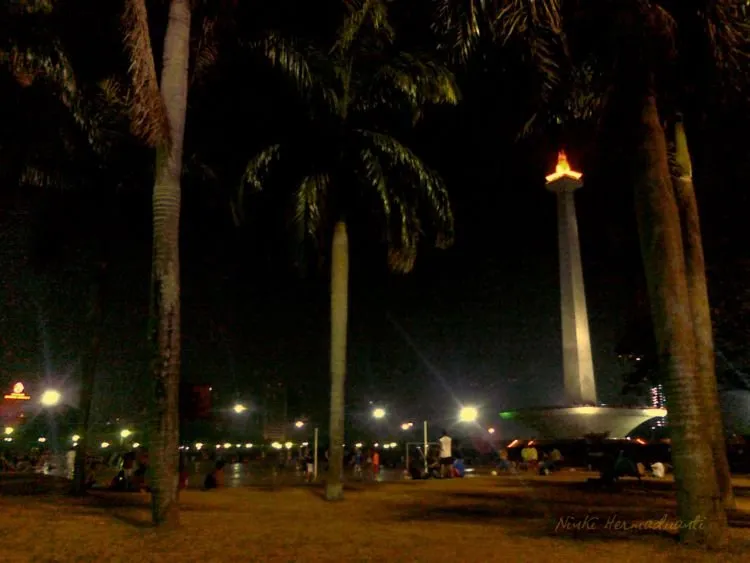 Taman-taman Kota Ini Nggak Cuma Menawarkan Keindahan, tapi Juga Tempat Bersemayam Setan-setan! 7