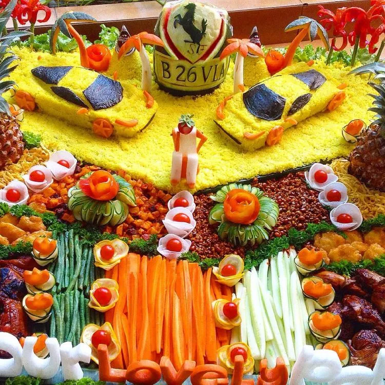 Ngasih Kue Tart Sudah Terlalu Biasa? Pilih Nasi Tumpeng Saja Sebagai Penggantinya! 18
