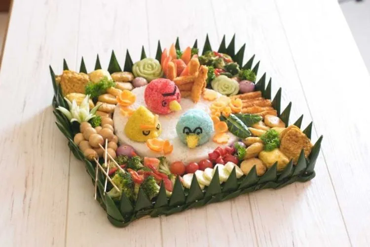 Ngasih Kue Tart Sudah Terlalu Biasa? Pilih Nasi Tumpeng Saja Sebagai Penggantinya! 19