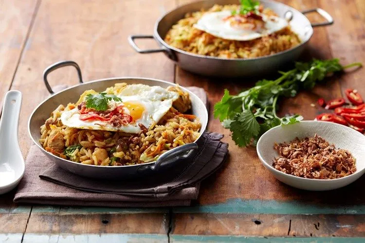 10 Makanan Paling Enak dan Nikmat se-Nusantara Buat Para Mahasiswa. Favoritmu yang Mana? 17