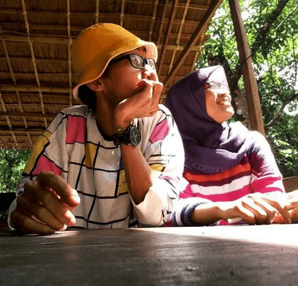 Kamu Perlu Tahu Sosok di Balik Magisnya Puisi Rangga di AADC 2. Penasaran Siapa? 10