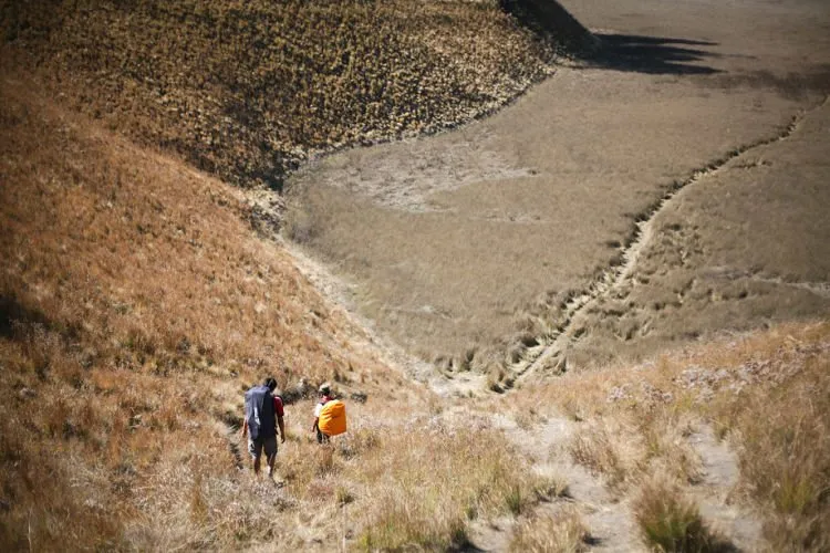 Kisah Mengharukan Dua Pendaki yang Tersesat di Gunung Semeru. Semoga Bisa Jadi Pelajaran Kita Semua 9