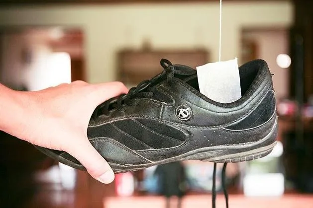 7 Cara Menghilangkan Bau Sepatu, Agar Kamu Percaya Diri Sepanjang Waktu 9