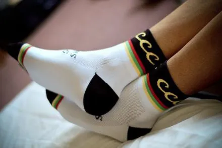 7 Cara Menghilangkan Bau Sepatu, Agar Kamu Percaya Diri Sepanjang Waktu 11