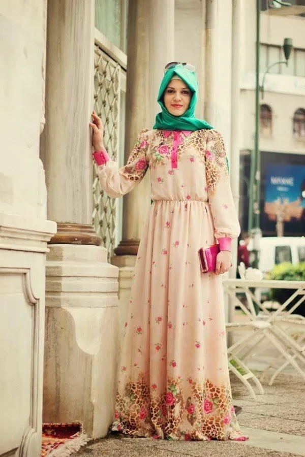 Jangan Ragu Tampil dengan Busana Nude Color. Praktikkan 15 Trik Ini agar Penampilanmu Menawan! 29