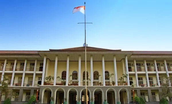 College Bucket List! 22 Hal yang Harus Kamu Lakukan Sebelum Kamu Lulus Kuliah