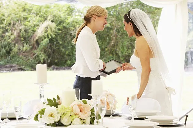 Ungkapan Hati Seorang Calon Pengantin. Bisakah Kalian Tidak Mengomentari Persiapan Pernikahan Kami? 12