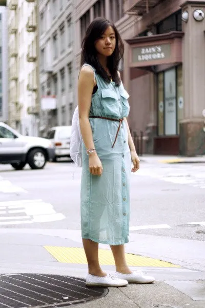 Dress tak Melulu Feminin Lho. 9 Style Dress Simpel yang Bisa Dicoba Oleh Si Tomboy 18