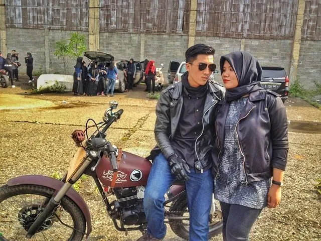 Dua Pasangan Inspiratif Ini Adalah Bukti Nyata Bahwa Tidak Semua Cowok Hanya Peduli Pada Fisik