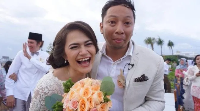 8 Tanda Dia yang Bersamamu Sekarang Adalah Jodohmu. Kamu Hanya Perlu Tunggu Waktu 12