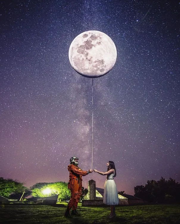 Foto Prewedding Nggak Harus Mesra dan Serba Romantis. Yang Lucu-lucu Begini Juga Bisa! 21