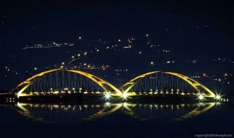 10 Jembatan di Indonesia Ini Bukan Cuma Terlihat Eksotis, tapi Juga Romantis! 20