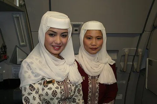 Parade Foto Pramugari Berhijab yang Bikin Hati Deg-deg Ser. Rasanya Pengen Ngajakin ke Penghulu Aja... 15