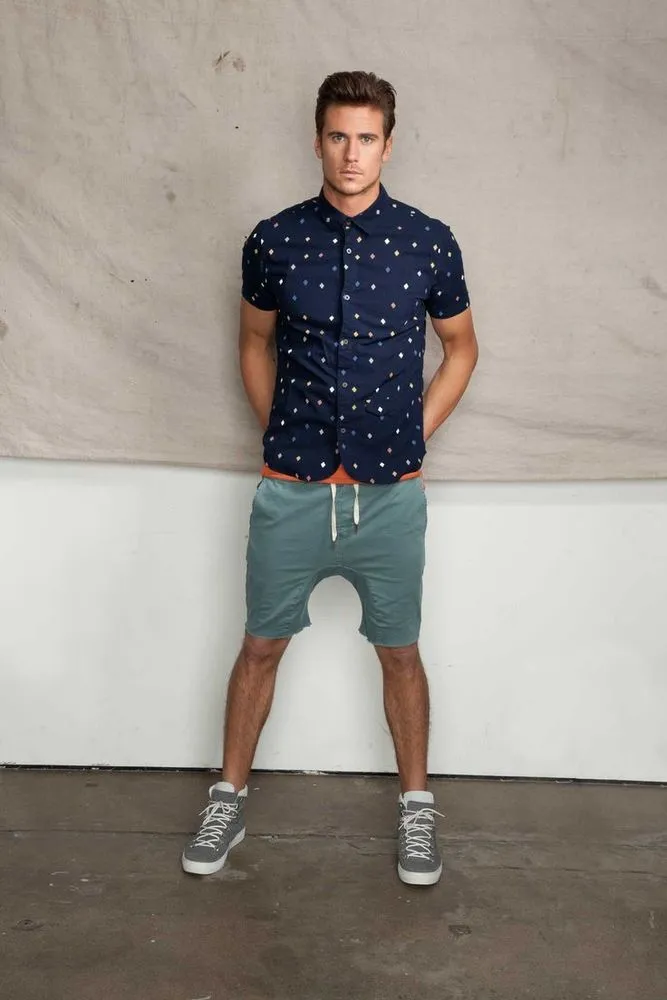 10+ Style Cowok Keren tapi Simple tanpa Ribet 22