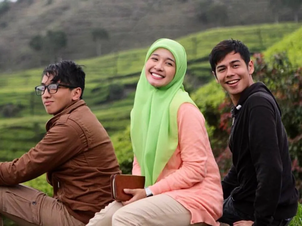 Belajar Percaya Diri dari Surya Sahetapy, Seorang Tunarungu yang Ganteng dan Berprestasi 8