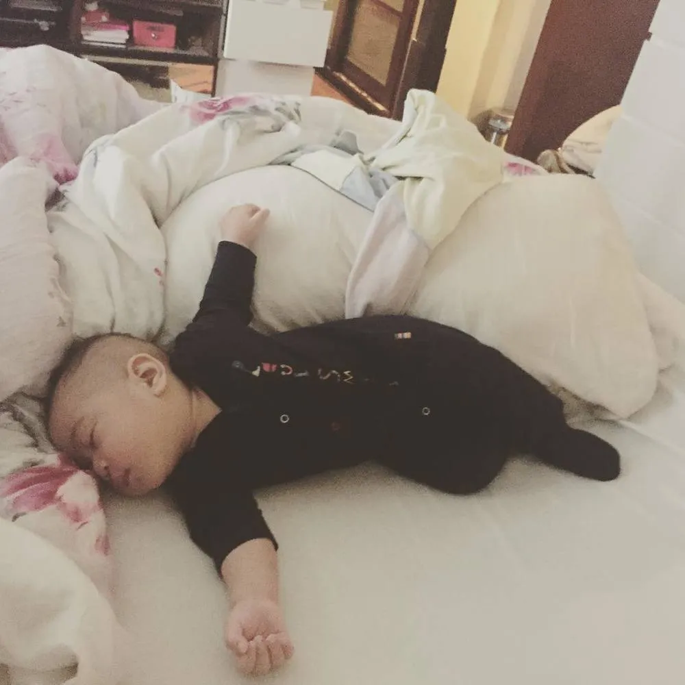 Bahagianya Raffi Ahmad - Nagita Slavina. Pose Unyu Menggemaskan dari Rafathar Ini Nggak Bikin Bosan! 29