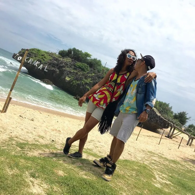Tak Ada yang Salah dengan Aming dan Evelyn. Beginilah Keserasian dan Jodoh Diatur oleh Kehendaknya. 8