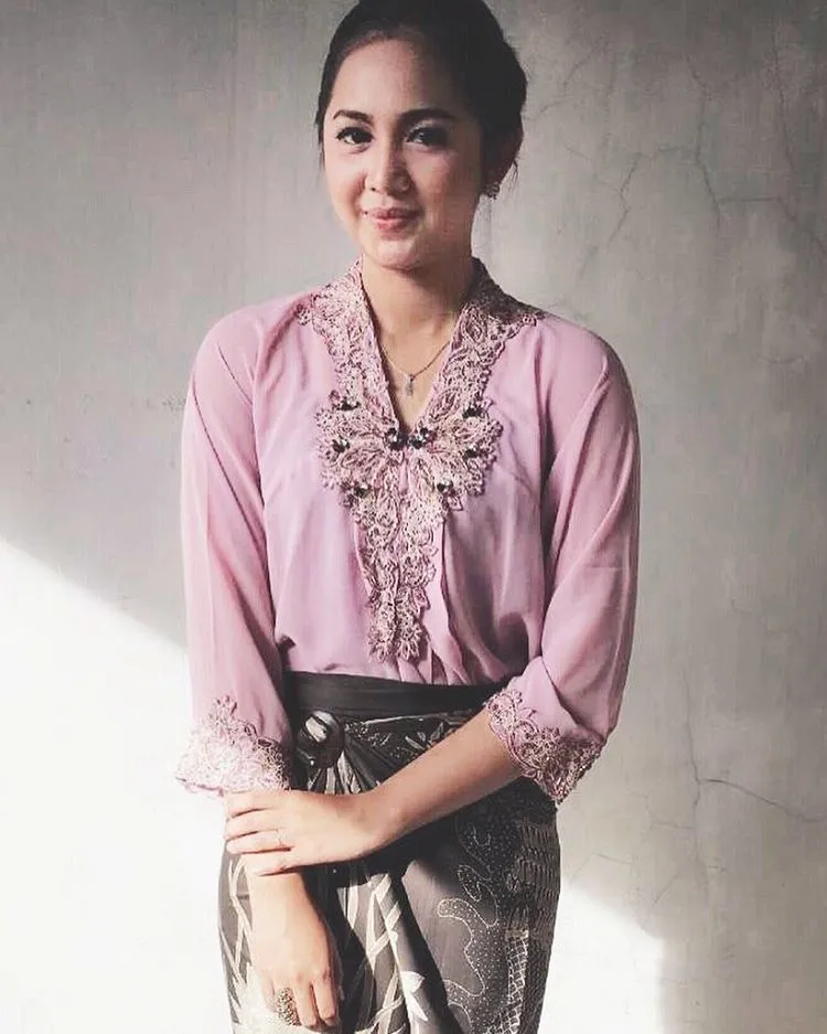 Putri Indonesia Pariwisata : Percuma Tinggi-tinggi Sekolah, Tapi Kalau Jalan-jalan Suka Nyampah! 8