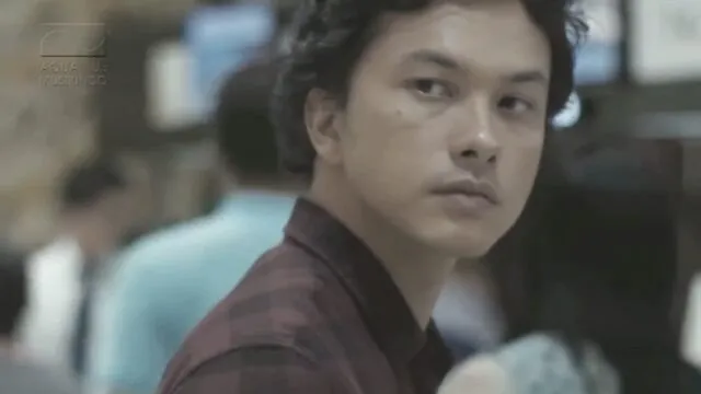 6 Hal Ini Bikin Nicolas Saputra Kian Layak Jadi Idola. Duh, Makin Ngefans Nih Mas! 7