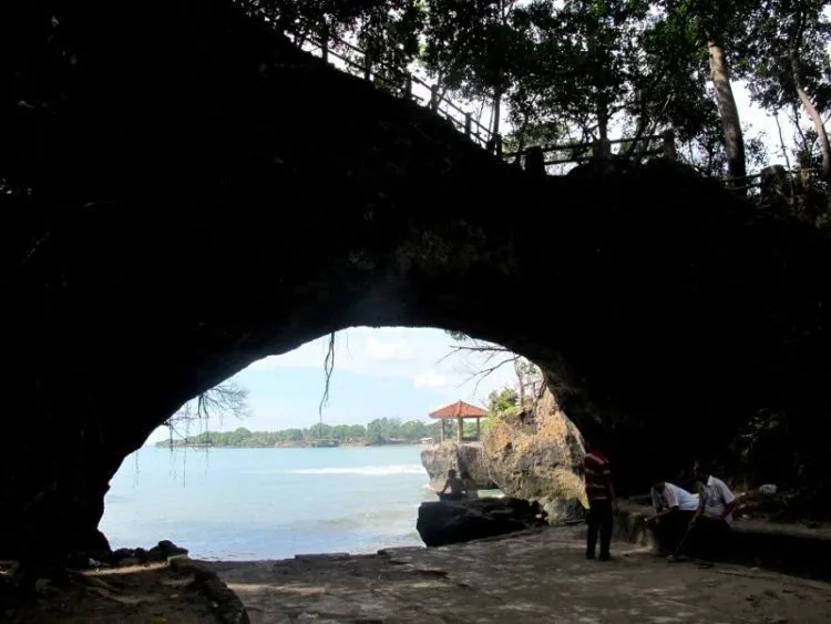 Mitos-mitos di Tempat Wisata yang Wajib Kamu Ketahui. Biar Kamu Lebih Hati-hati! 17