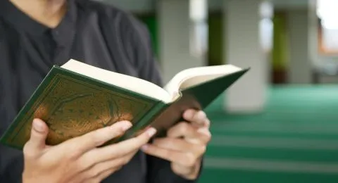 10 Cara Khatam Al Qur'an Selama Puasa Ramadhan 11 cara khatam quran sebulan