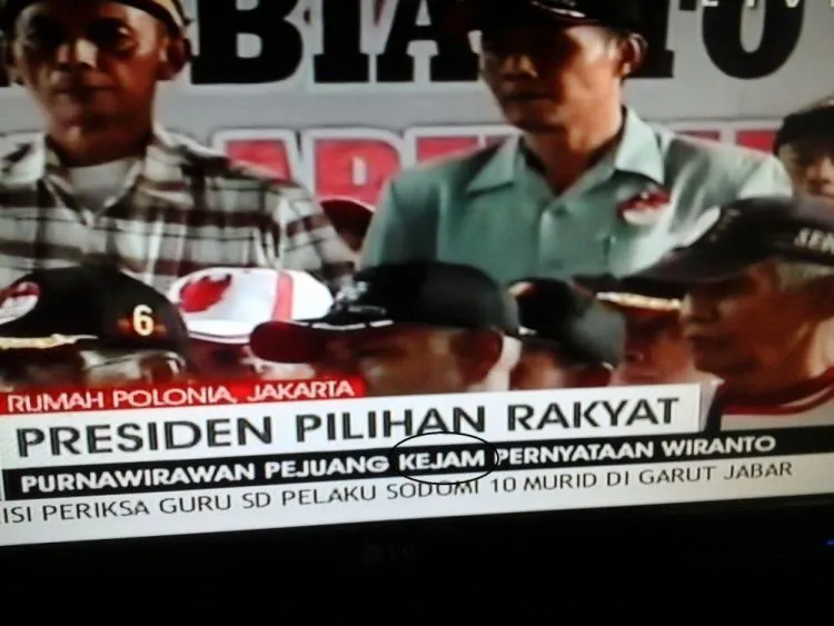 Pernah Nggak Memergoki 24 Berita Televisi yang Salah Tulis Ini? Pengen Ketawa Tapi Bingung Juga :( 27